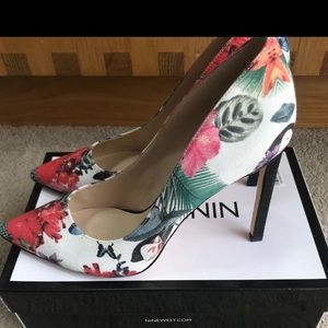 Nine West floral pumps